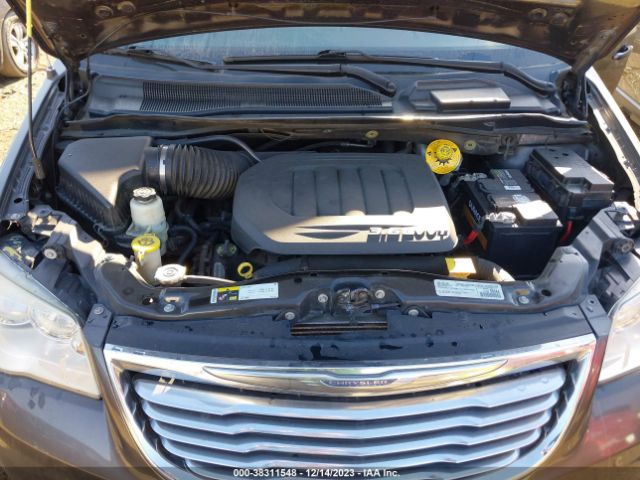 Photo 9 VIN: 2C4RC1BG7GR148032 - CHRYSLER TOWN & COUNTRY 