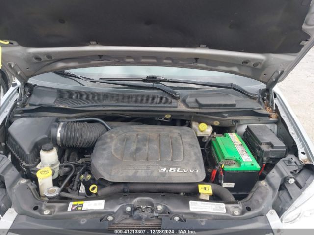 Photo 9 VIN: 2C4RC1BG7GR164487 - CHRYSLER TOWN AND COUNTRY 