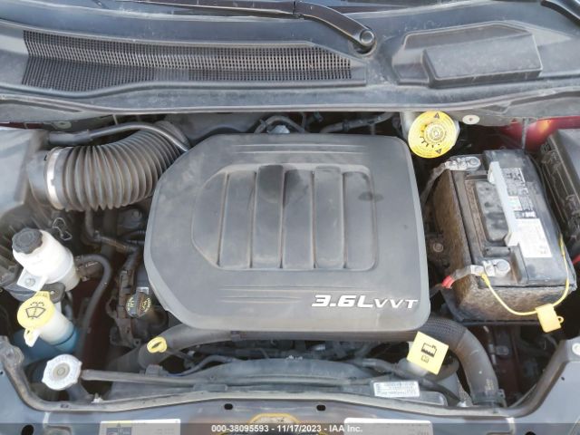 Photo 9 VIN: 2C4RC1BG7GR261818 - CHRYSLER TOWN & COUNTRY 