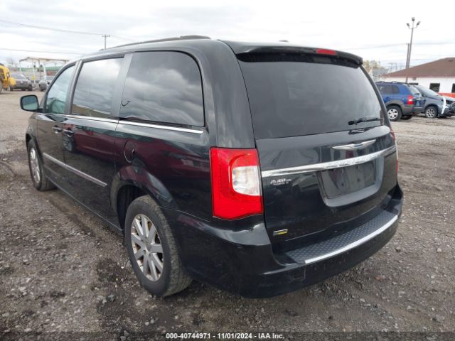 Photo 2 VIN: 2C4RC1BG7GR289831 - CHRYSLER TOWN AND COUNTRY 