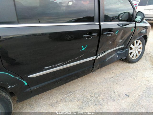 Photo 5 VIN: 2C4RC1BG7GR300407 - CHRYSLER TOWN & COUNTRY 