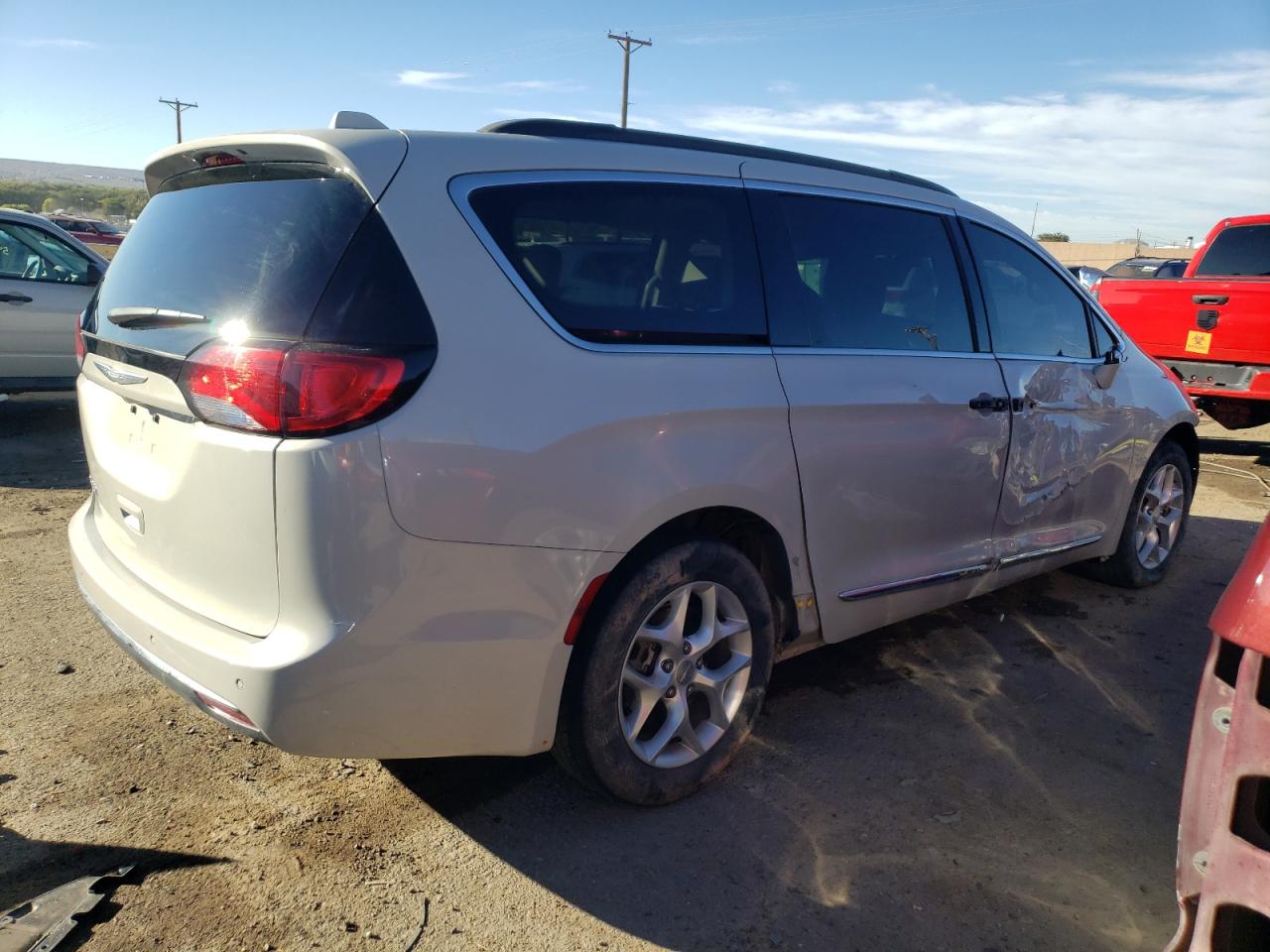 Photo 2 VIN: 2C4RC1BG7HR654123 - CHRYSLER PACIFICA 