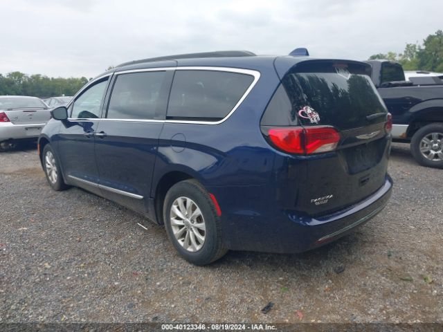 Photo 2 VIN: 2C4RC1BG7HR705927 - CHRYSLER PACIFICA 