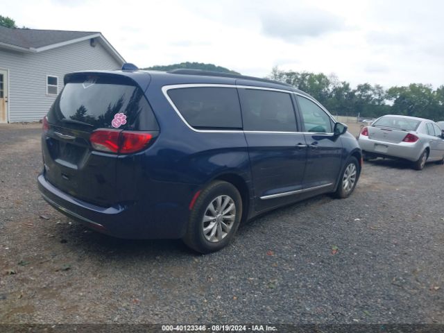 Photo 3 VIN: 2C4RC1BG7HR705927 - CHRYSLER PACIFICA 