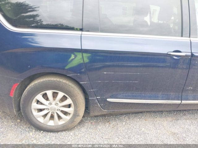 Photo 5 VIN: 2C4RC1BG7HR705927 - CHRYSLER PACIFICA 