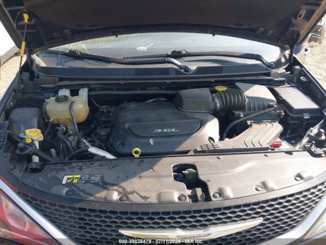 Photo 9 VIN: 2C4RC1BG7HR705944 - CHRYSLER PACIFICA 