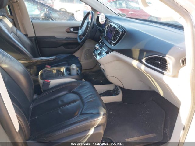 Photo 4 VIN: 2C4RC1BG7HR777999 - CHRYSLER PACIFICA 