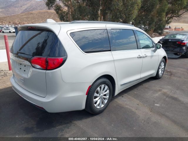 Photo 3 VIN: 2C4RC1BG7HR794141 - CHRYSLER PACIFICA 