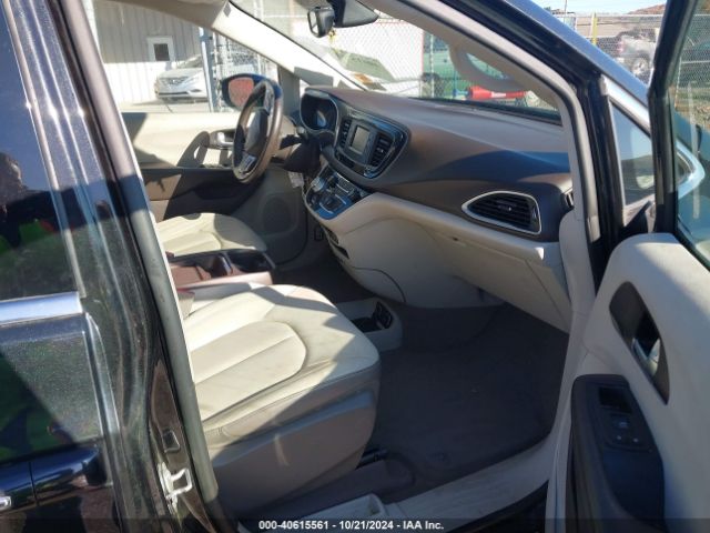 Photo 4 VIN: 2C4RC1BG7HR794530 - CHRYSLER PACIFICA 