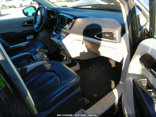 Photo 4 VIN: 2C4RC1BG7JR323015 - CHRYSLER PACIFICA 