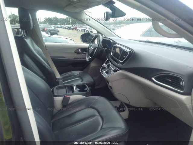 Photo 4 VIN: 2C4RC1BG7KR561027 - CHRYSLER PACIFICA 