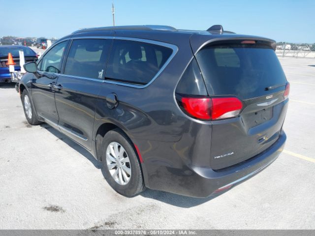 Photo 2 VIN: 2C4RC1BG7KR655070 - CHRYSLER PACIFICA 