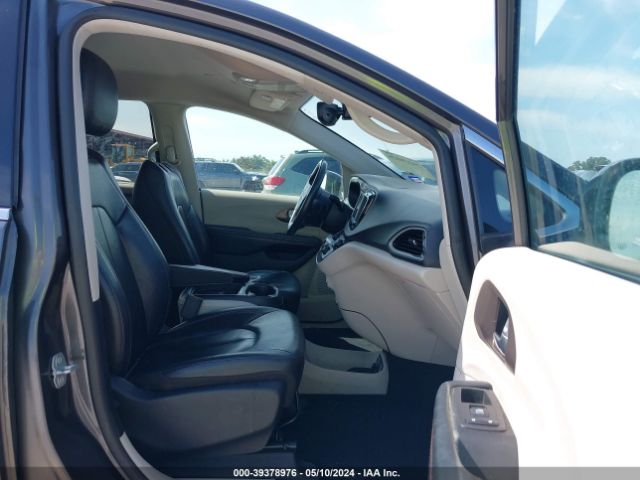 Photo 4 VIN: 2C4RC1BG7KR655070 - CHRYSLER PACIFICA 