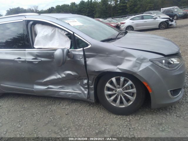 Photo 5 VIN: 2C4RC1BG7KR667199 - CHRYSLER PACIFICA 