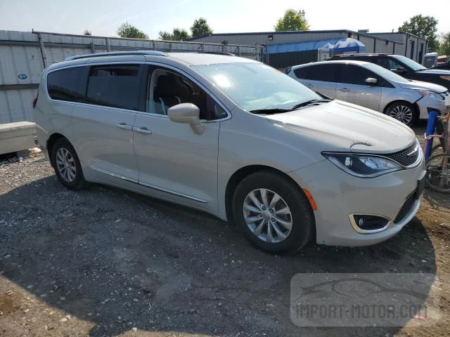 Photo 3 VIN: 2C4RC1BG7KR703425 - CHRYSLER PACIFICA 