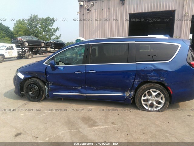 Photo 5 VIN: 2C4RC1BG7LR114652 - CHRYSLER PACIFICA 