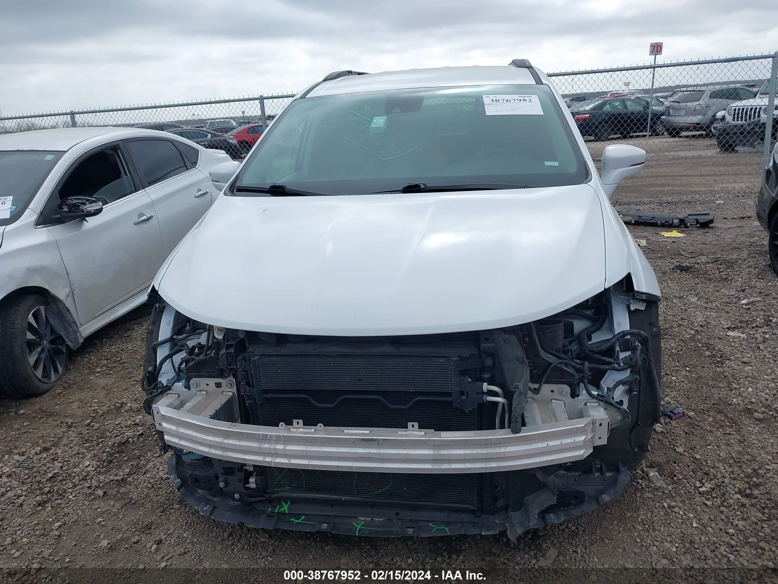 Photo 12 VIN: 2C4RC1BG7NR115657 - CHRYSLER PACIFICA 