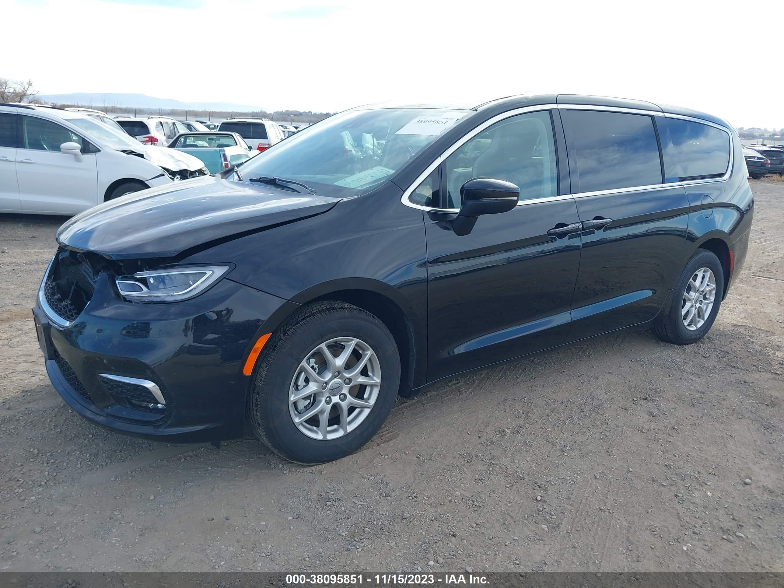 Photo 1 VIN: 2C4RC1BG7PR590695 - CHRYSLER PACIFICA 