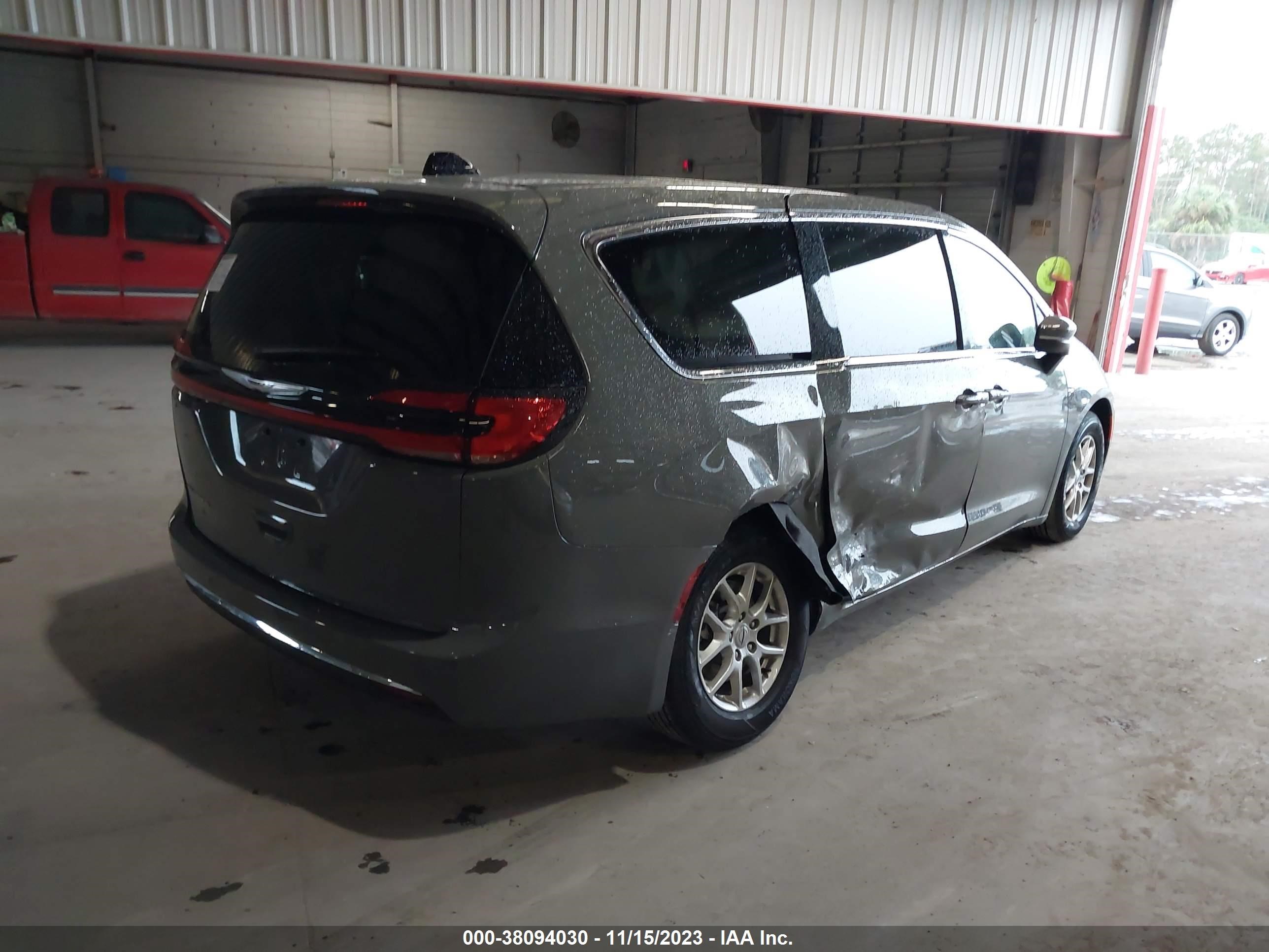 Photo 3 VIN: 2C4RC1BG7PR606488 - CHRYSLER PACIFICA 