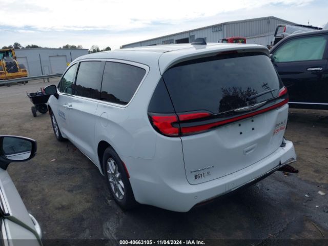 Photo 2 VIN: 2C4RC1BG7RR110366 - CHRYSLER PACIFICA 