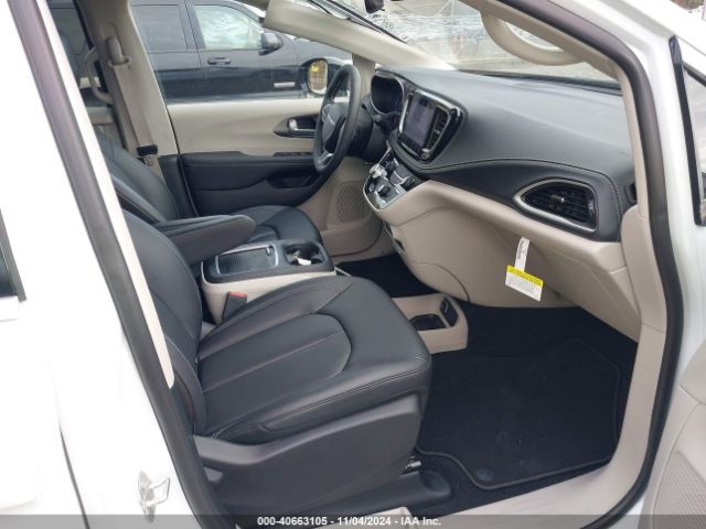 Photo 4 VIN: 2C4RC1BG7RR110366 - CHRYSLER PACIFICA 