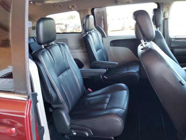 Photo 5 VIN: 2C4RC1BG8CR187593 - CHRYSLER TOWN & COU 