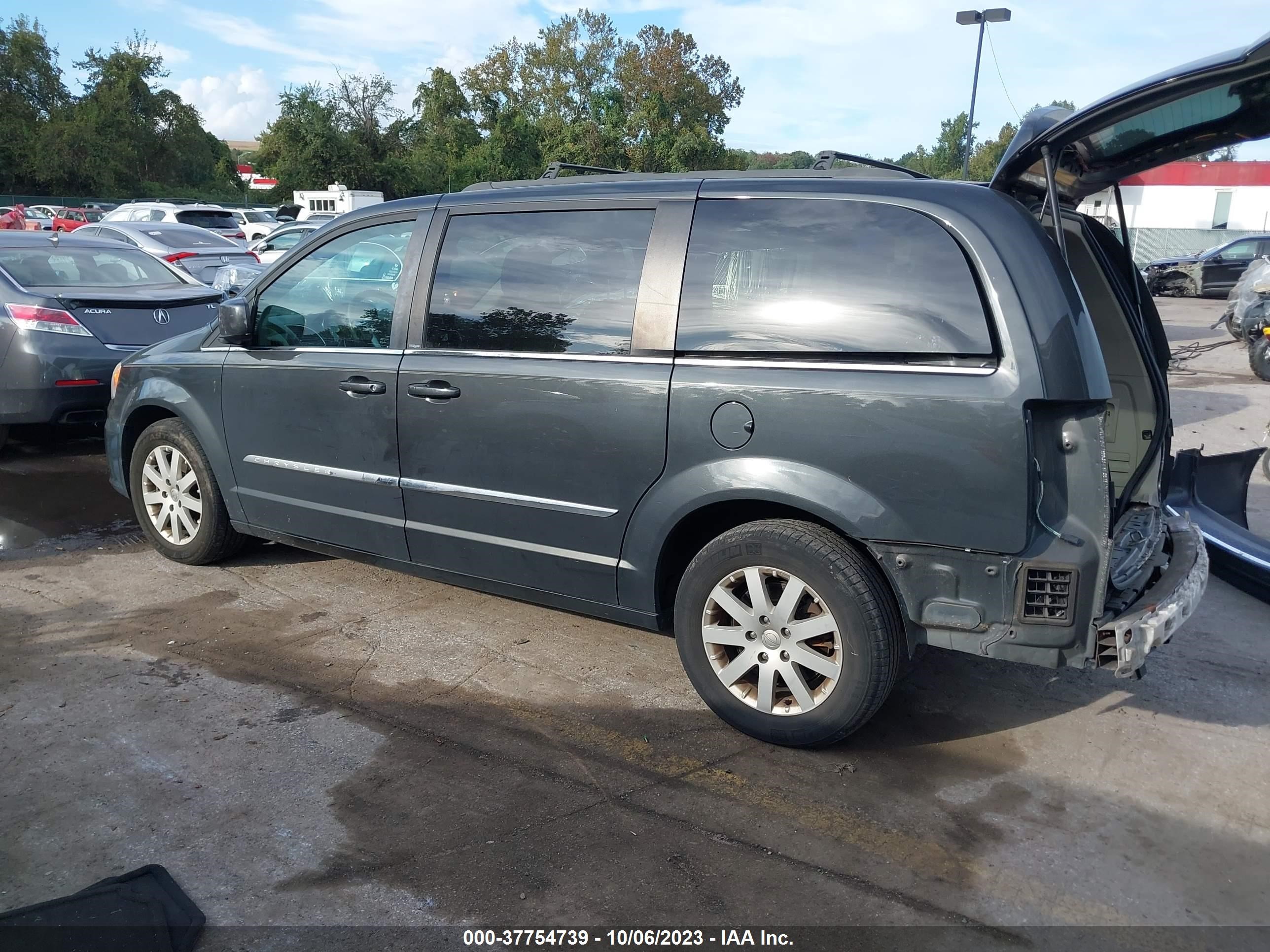 Photo 2 VIN: 2C4RC1BG8CR279030 - CHRYSLER TOWN & COUNTRY 