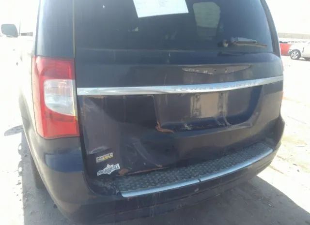 Photo 5 VIN: 2C4RC1BG8CR320384 - CHRYSLER TOWN & COUNTRY 