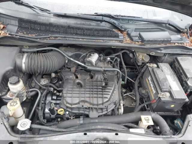 Photo 9 VIN: 2C4RC1BG8CR337539 - CHRYSLER TOWN & COUNTRY 