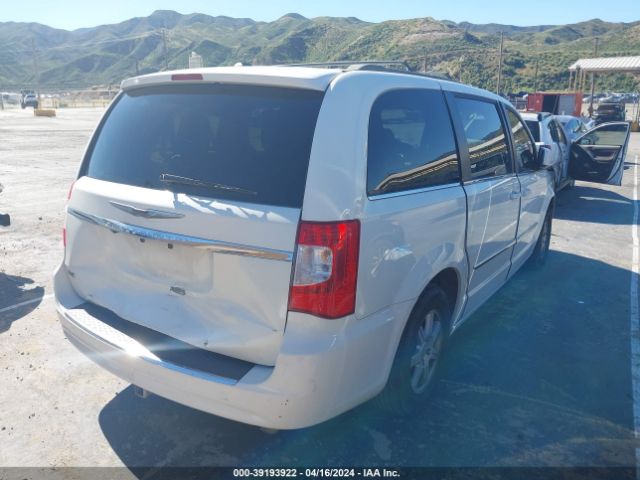 Photo 3 VIN: 2C4RC1BG8DR526497 - CHRYSLER TOWN & COUNTRY 