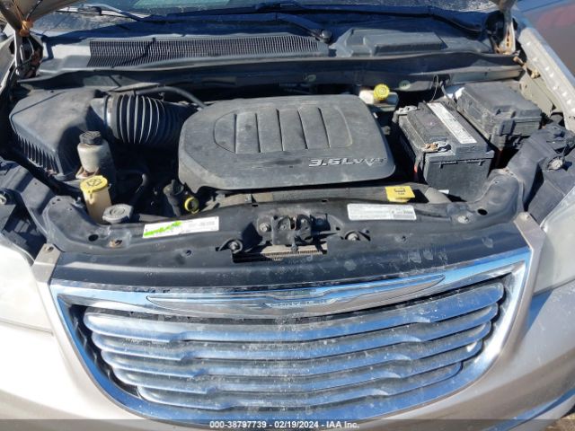 Photo 9 VIN: 2C4RC1BG8DR675377 - CHRYSLER TOWN & COUNTRY 