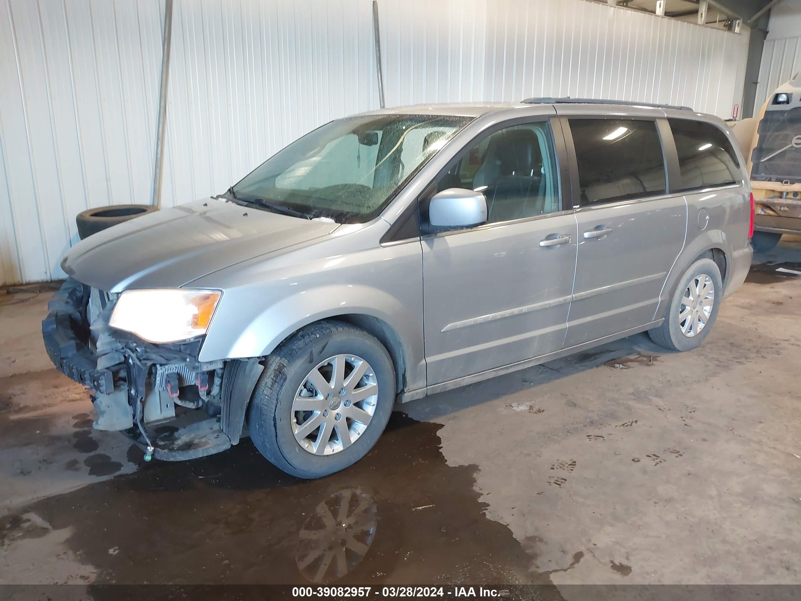 Photo 1 VIN: 2C4RC1BG8ER113478 - CHRYSLER TOWN & COUNTRY 