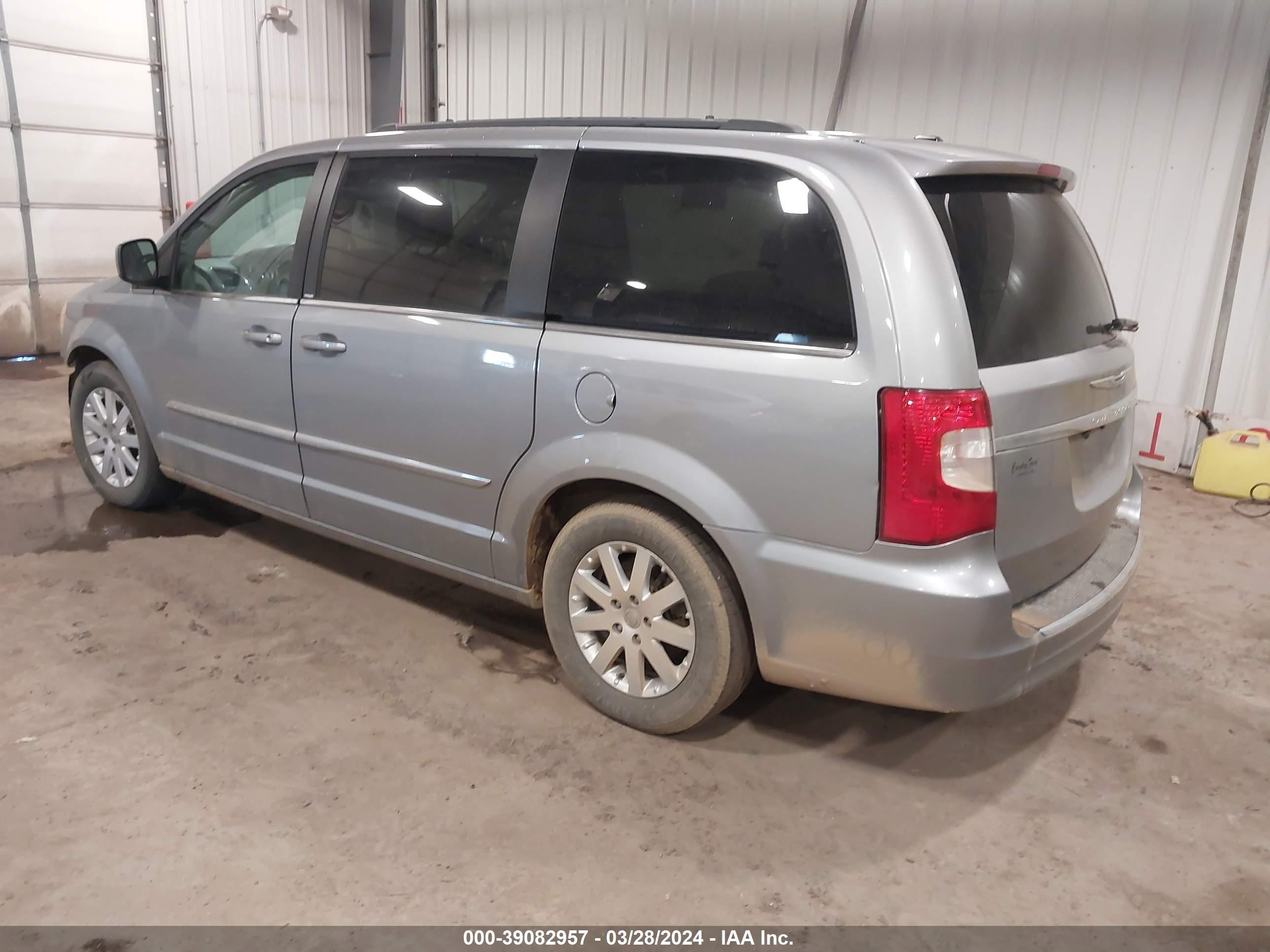 Photo 2 VIN: 2C4RC1BG8ER113478 - CHRYSLER TOWN & COUNTRY 