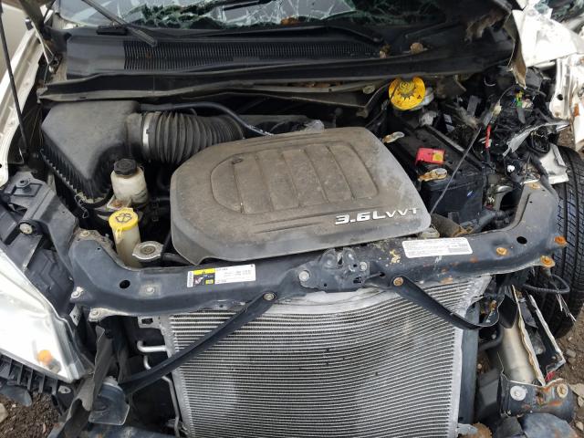 Photo 6 VIN: 2C4RC1BG8ER156377 - CHRYSLER TOWN & COU 