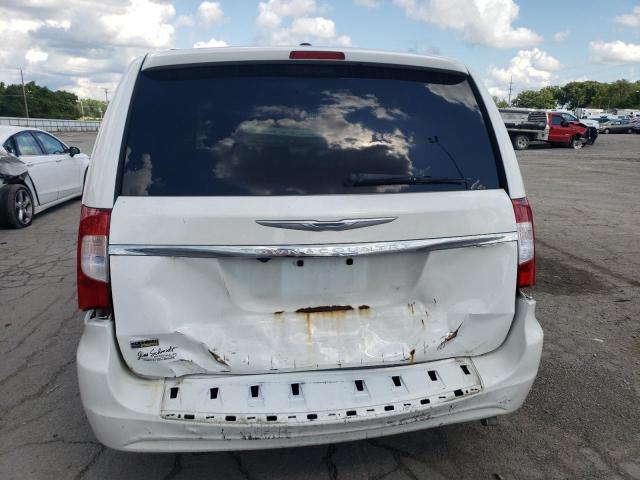 Photo 5 VIN: 2C4RC1BG8ER157237 - CHRYSLER TOWN & COU 