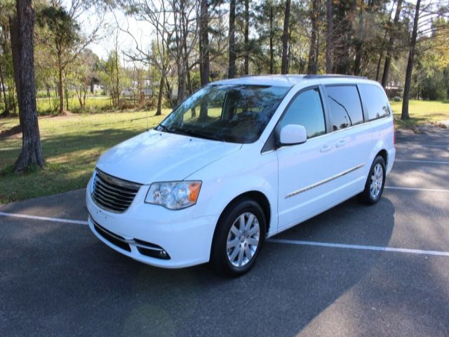 Photo 2 VIN: 2C4RC1BG8ER367692 - CHRYSLER TOWN & COUNTRY 