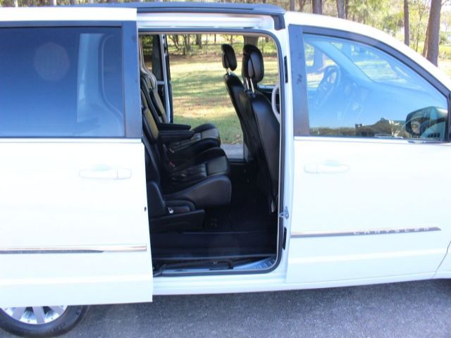 Photo 6 VIN: 2C4RC1BG8ER367692 - CHRYSLER TOWN & COUNTRY 