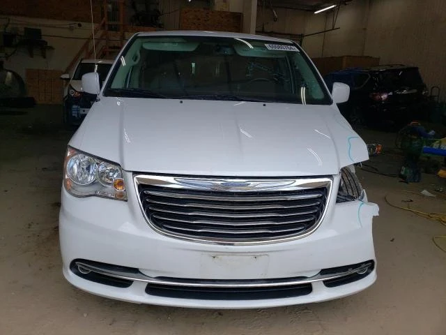 Photo 4 VIN: 2C4RC1BG8FR564752 - CHRYSLER TOWN & COU 