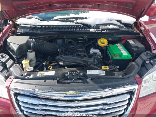 Photo 9 VIN: 2C4RC1BG8FR571880 - CHRYSLER TOWN & COUNTRY 