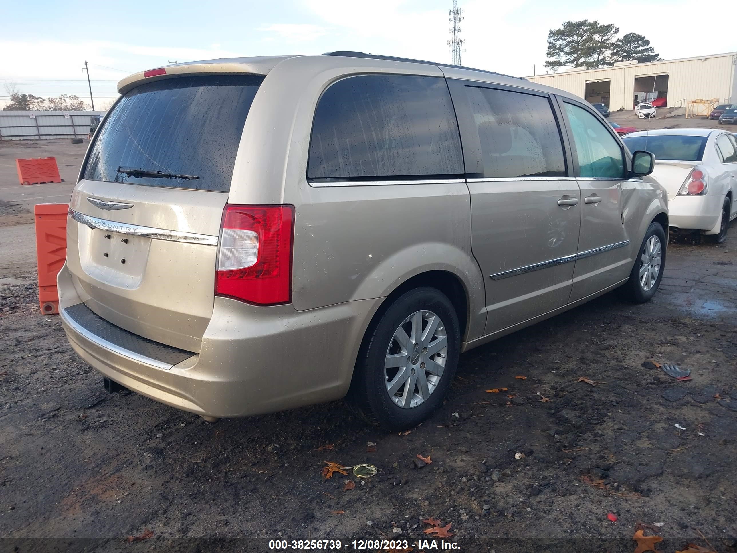 Photo 3 VIN: 2C4RC1BG8FR577162 - CHRYSLER TOWN & COUNTRY 