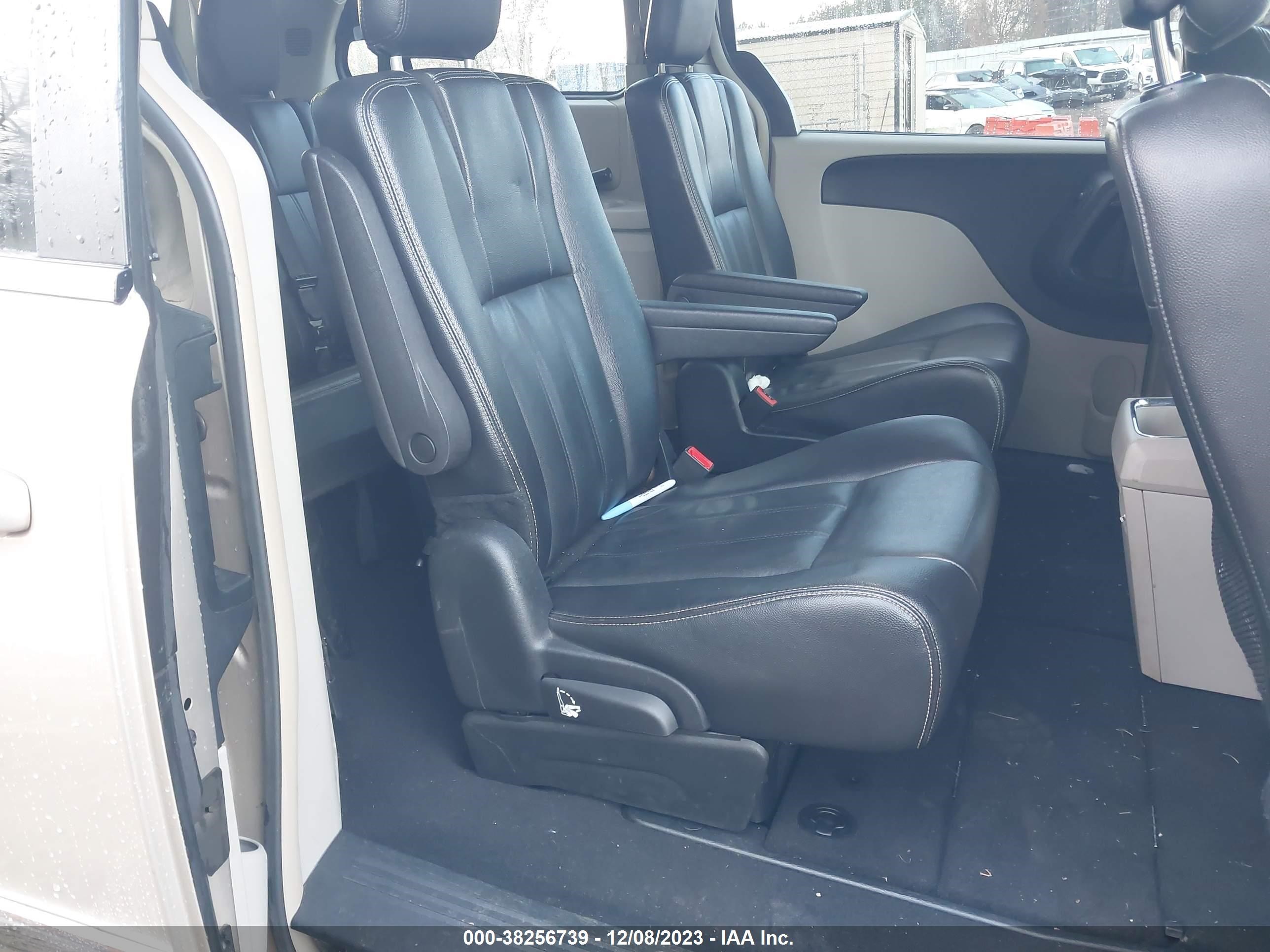 Photo 7 VIN: 2C4RC1BG8FR577162 - CHRYSLER TOWN & COUNTRY 