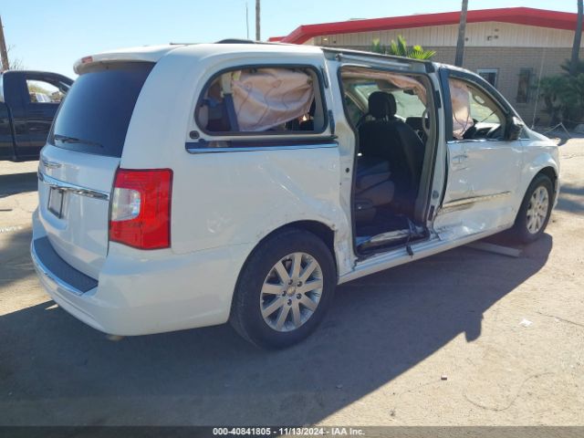 Photo 3 VIN: 2C4RC1BG8FR602013 - CHRYSLER TOWN AND COUNTRY 