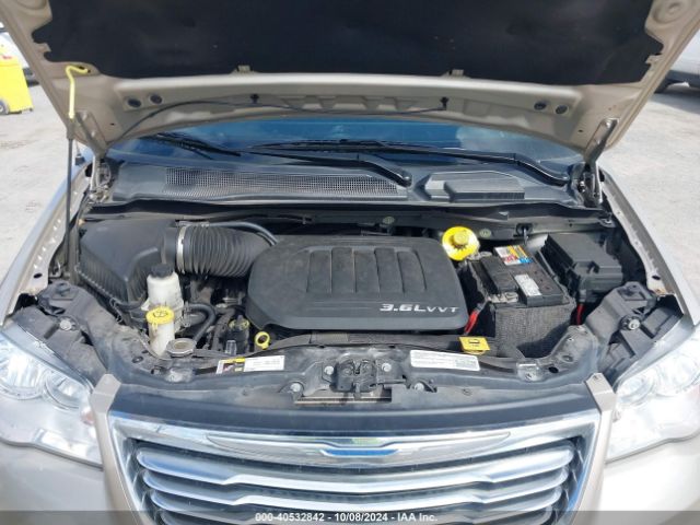 Photo 9 VIN: 2C4RC1BG8FR629938 - CHRYSLER TOWN AND COUNTRY 