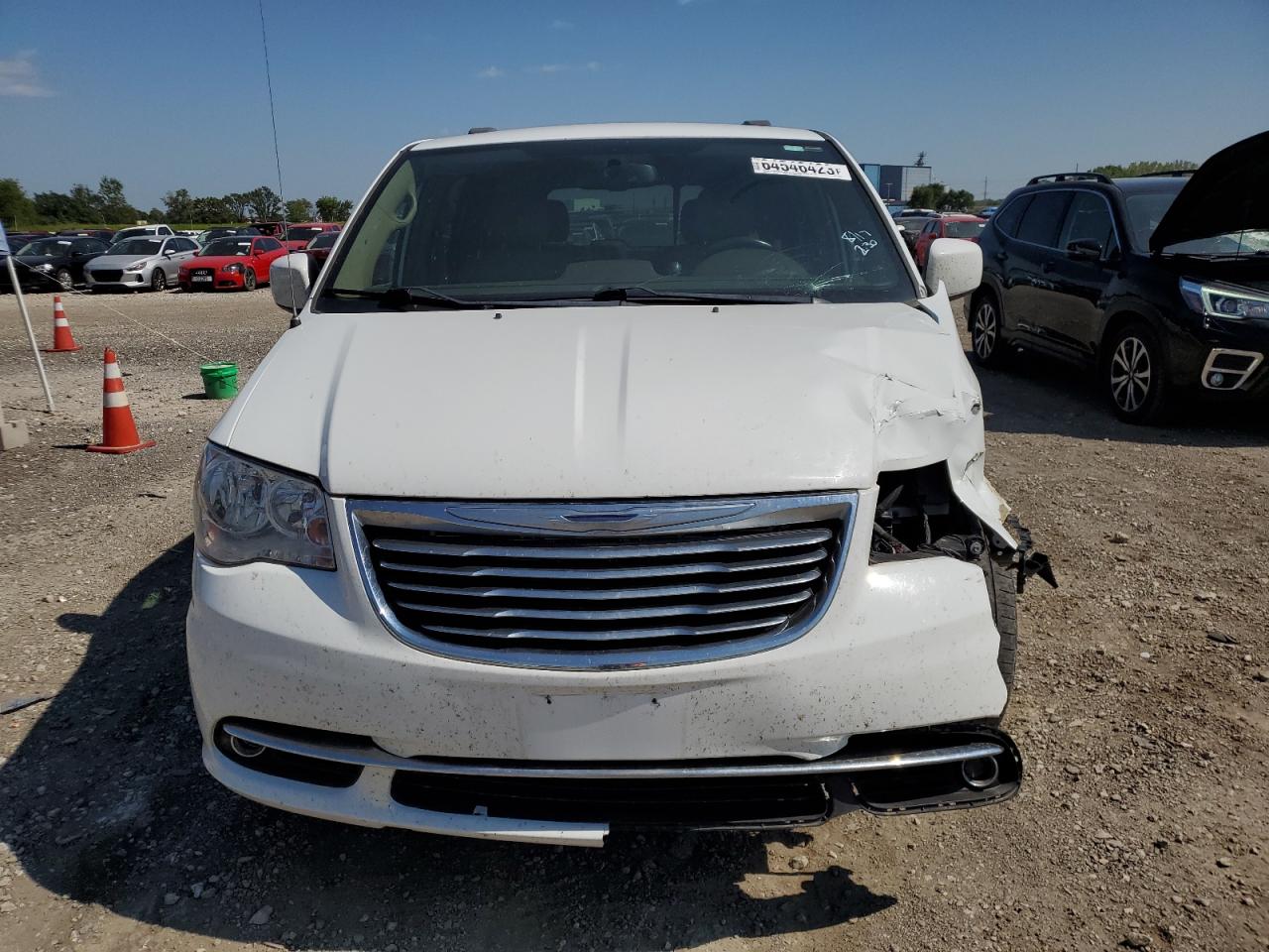 Photo 4 VIN: 2C4RC1BG8FR751375 - CHRYSLER TOWN & COU 