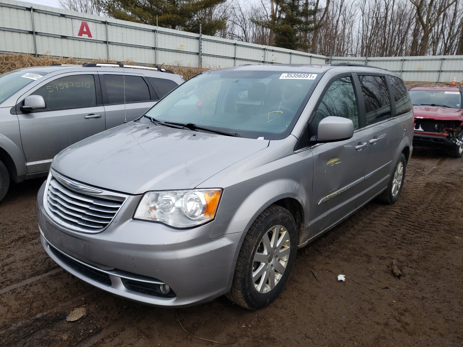 Photo 1 VIN: 2C4RC1BG8GR103990 - CHRYSLER TOWN & COU 