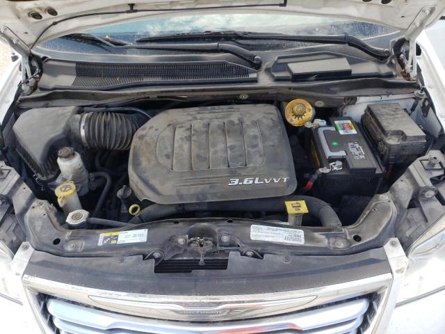 Photo 6 VIN: 2C4RC1BG8GR129098 - CHRYSLER TOWN & COU 