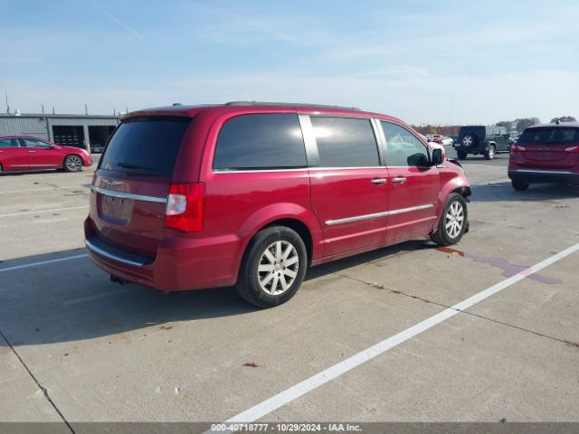 Photo 3 VIN: 2C4RC1BG8GR142577 - CHRYSLER TOWN AND COUNTRY 