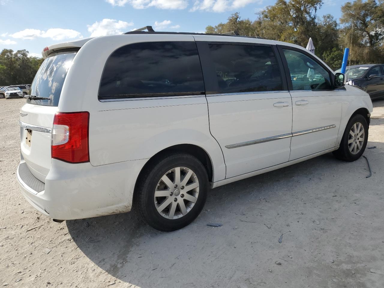 Photo 2 VIN: 2C4RC1BG8GR214037 - CHRYSLER TOWN & COUNTRY 