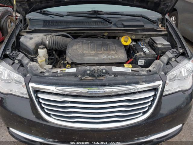 Photo 9 VIN: 2C4RC1BG8GR290843 - CHRYSLER TOWN AND COUNTRY 