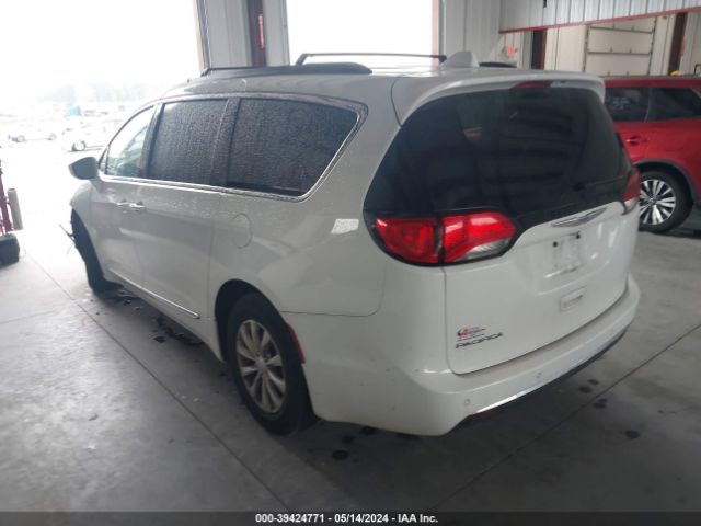 Photo 2 VIN: 2C4RC1BG8HR524397 - CHRYSLER PACIFICA 